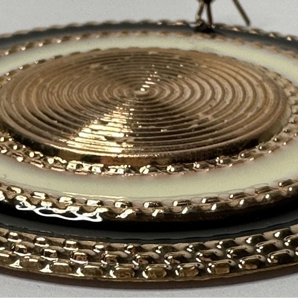 Elegant Gold and Black Circular Earrings - Picture 2 of 6